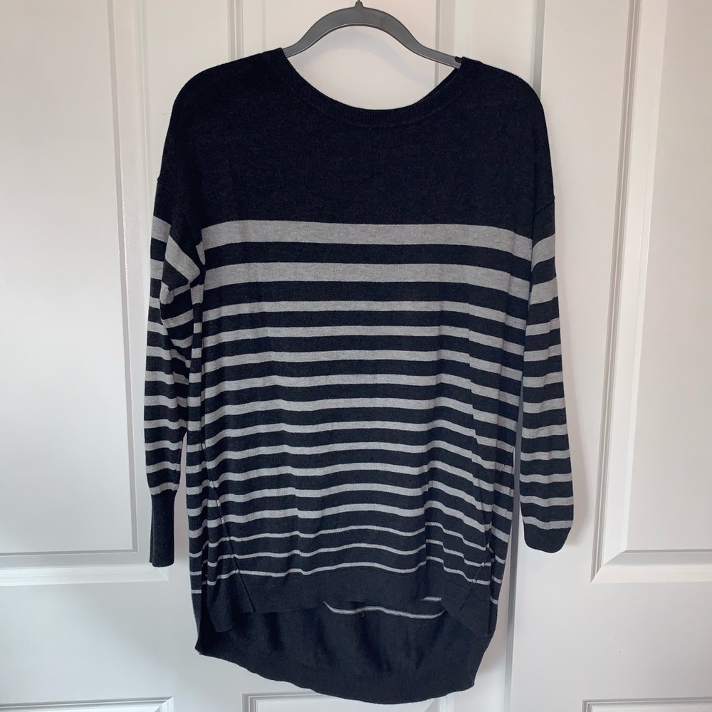 Calling long stripped grey sweater